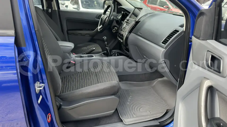 Foto 9 de Ford RANGER XLS