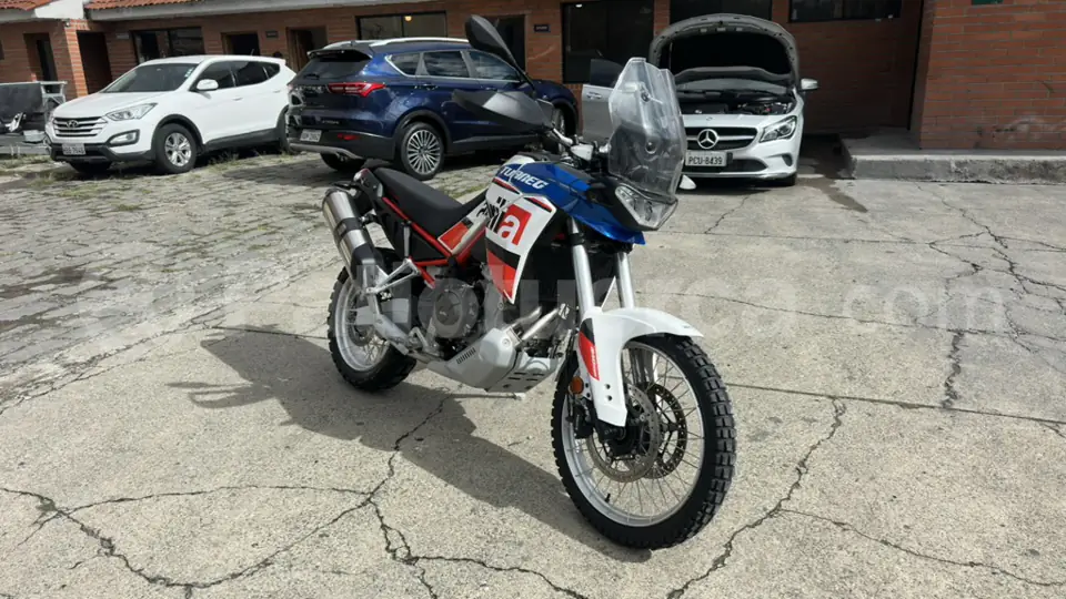 Foto 2 de Aprilia Tuareg 660