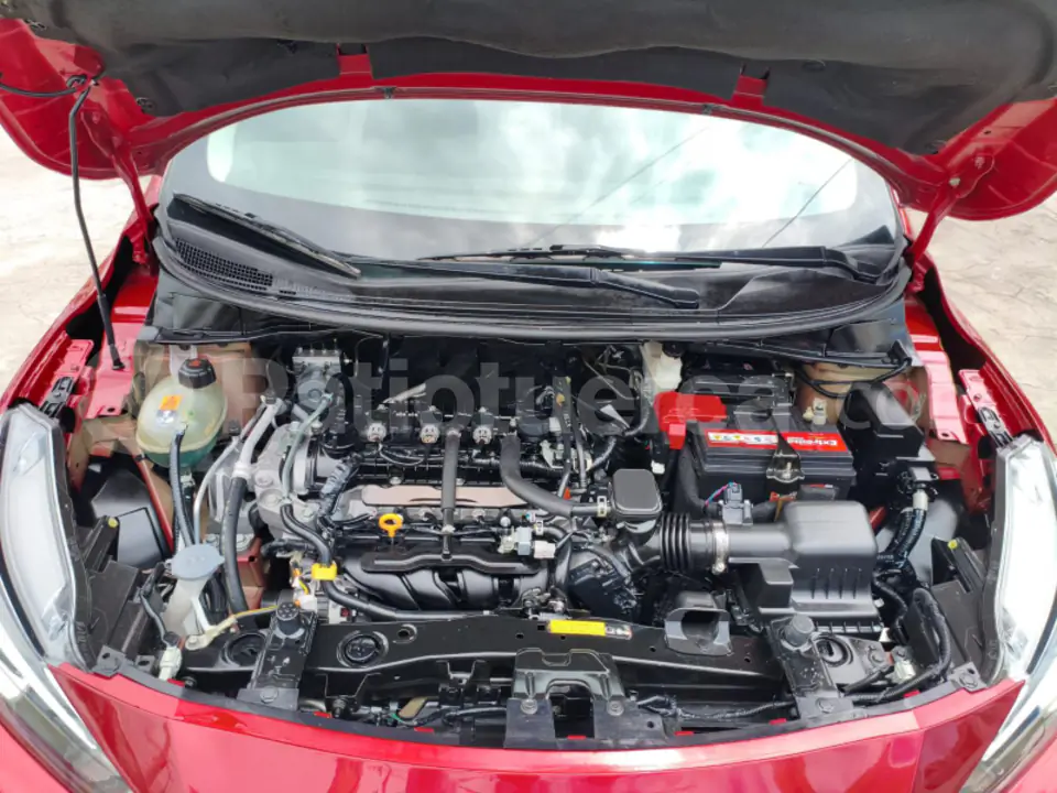 Foto 14 de Nissan VERSA ADVANCE