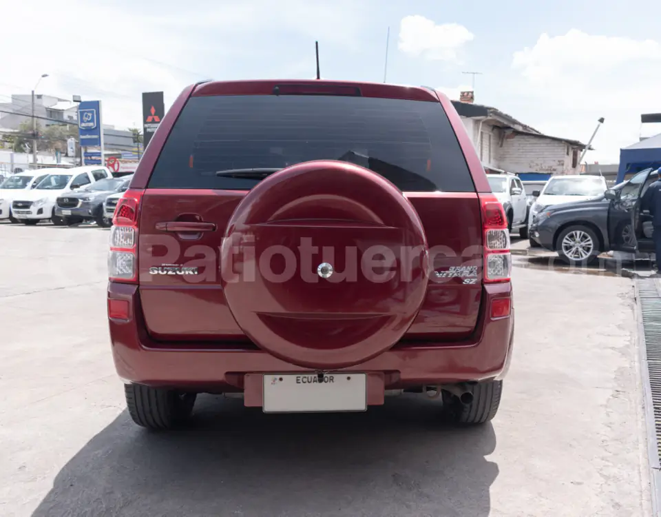 Foto 10 de Suzuki Grand Vitara SZ Next Sport 2.4