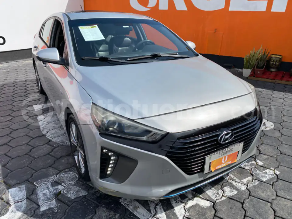 Foto 2 de Hyundai Ioniq Hybrid