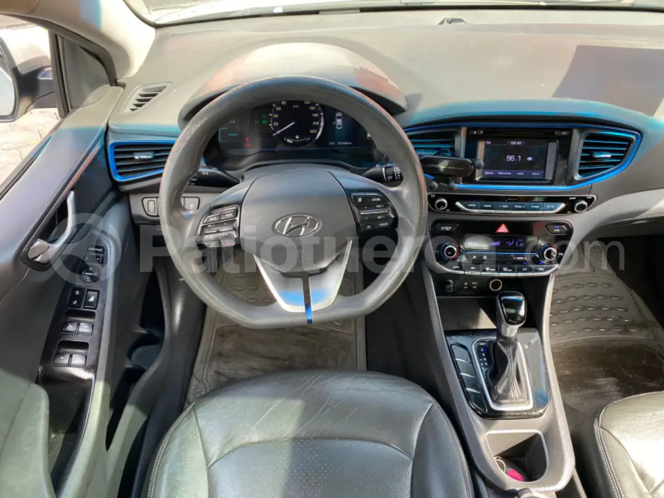 Foto 4 de Hyundai Ioniq Hybrid