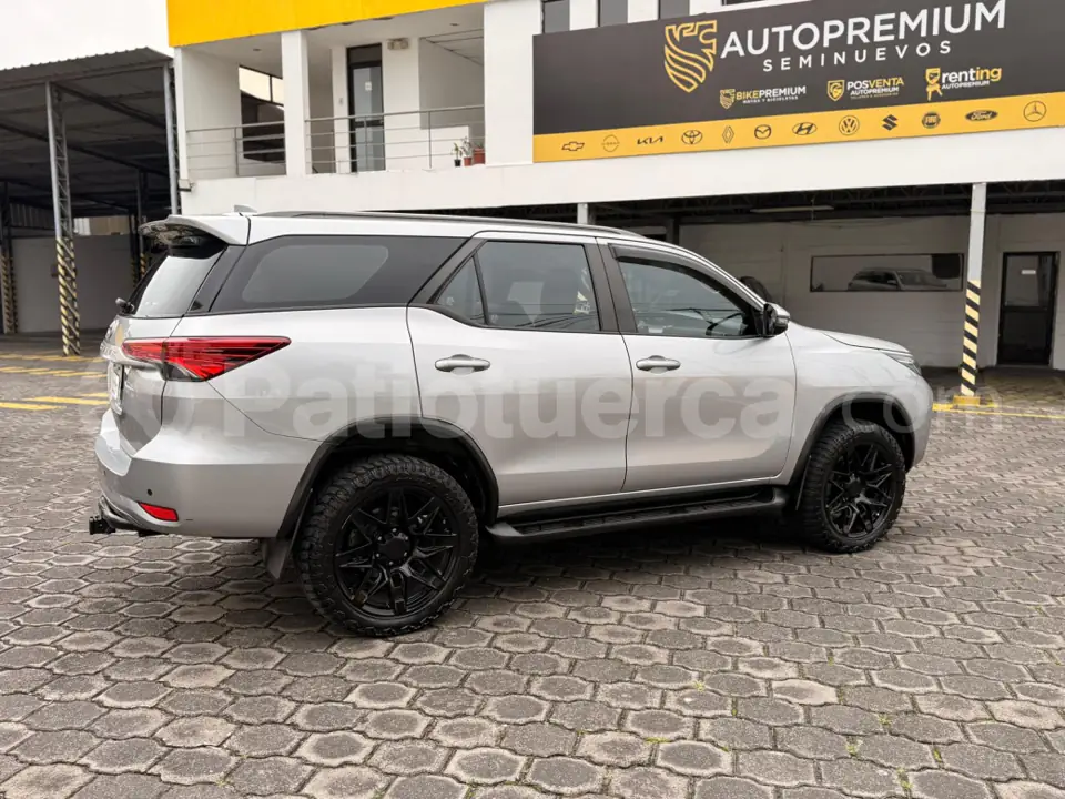 Foto 16 de Toyota New Fortuner
