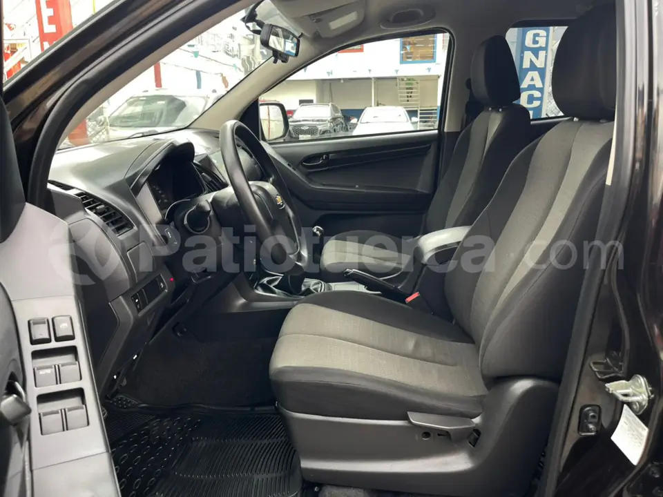 Foto 9 de Chevrolet D-MAX CRDI 2.5 CD 4X2 TM DIESEL