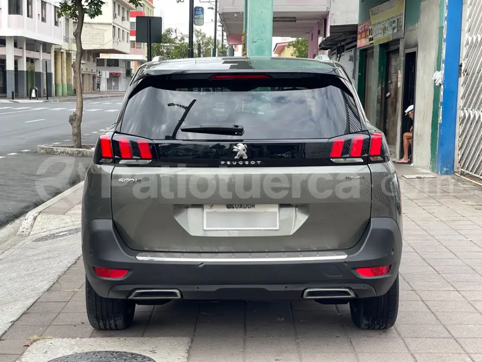 Foto 3 de Peugeot 5008N ALL.