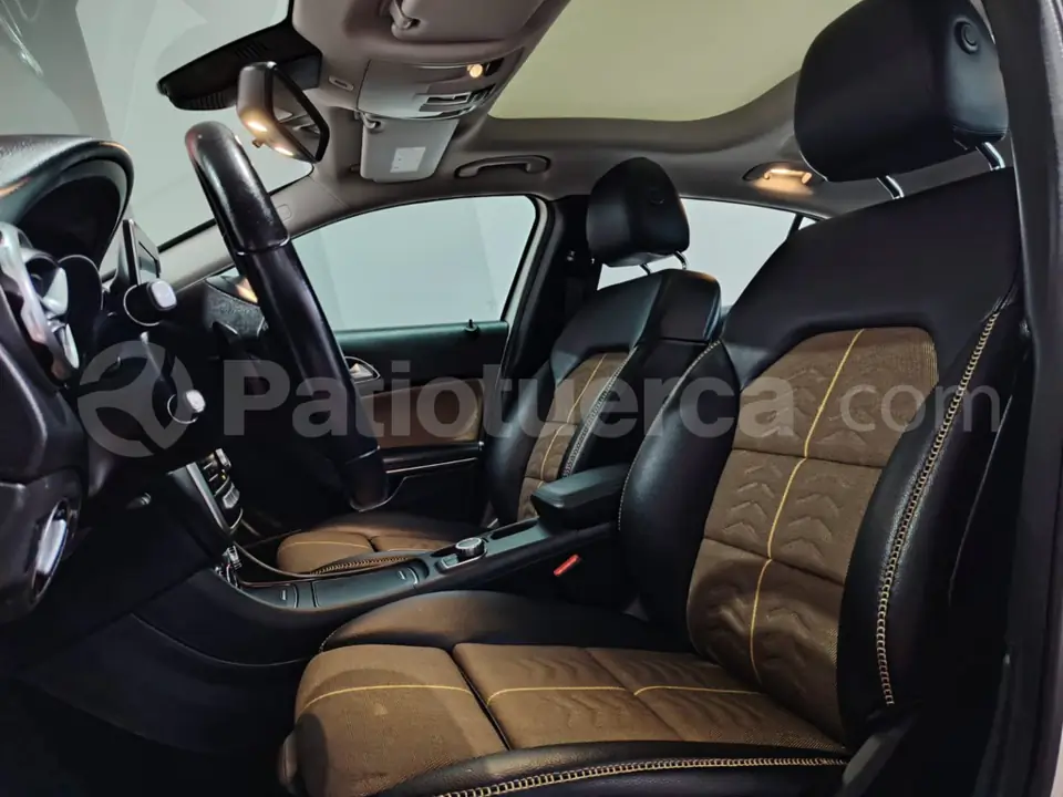 Foto 16 de Mercedes Benz GLA 180