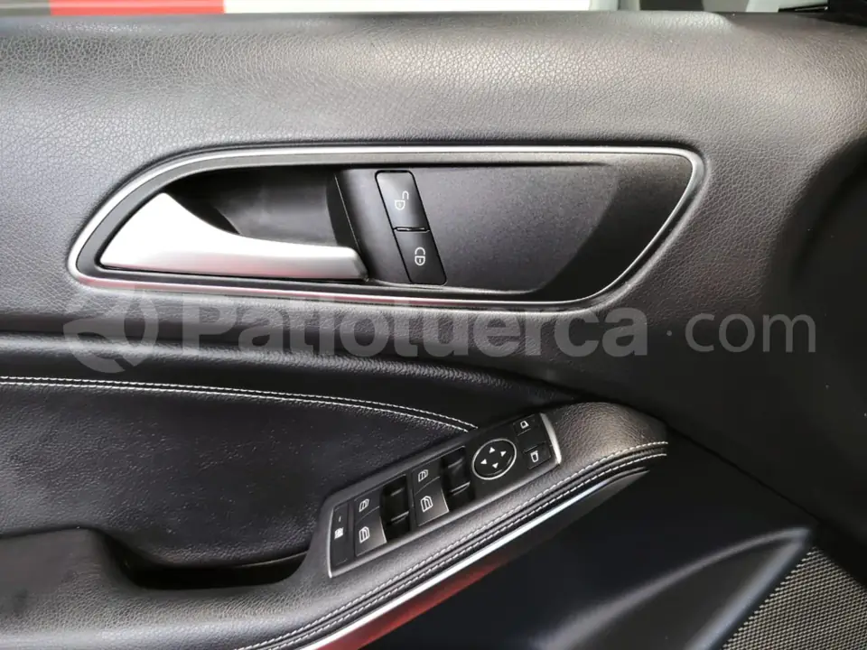Foto 4 de Mercedes Benz GLA 180