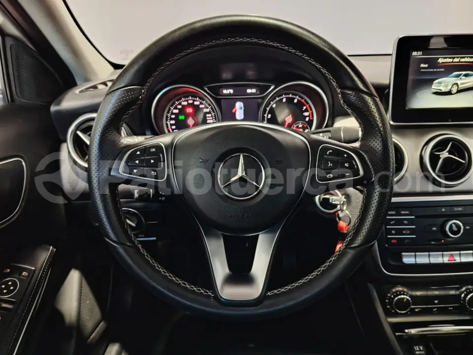 Foto 10 de Mercedes Benz GLA 180