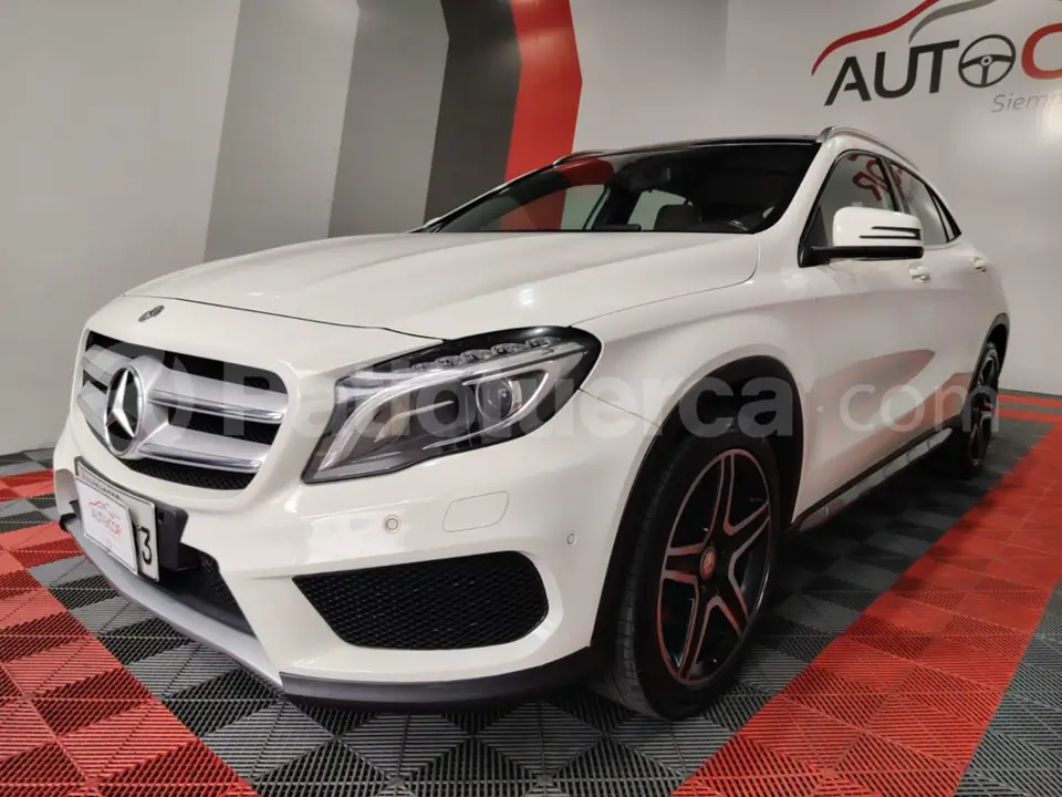 Foto 4 de Mercedes Benz GLA 250 AMG