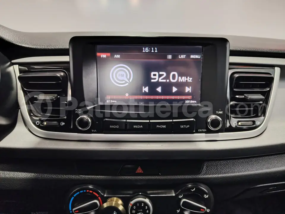 Foto 15 de Kia RIO EX