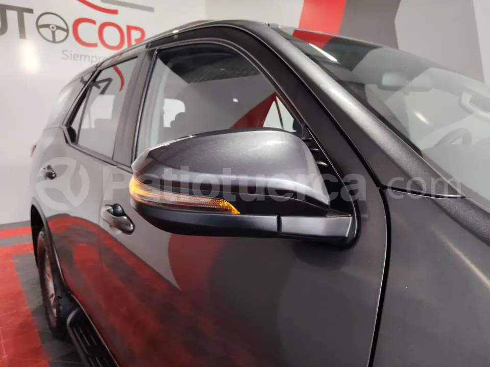 Foto 10 de Toyota New Fortuner