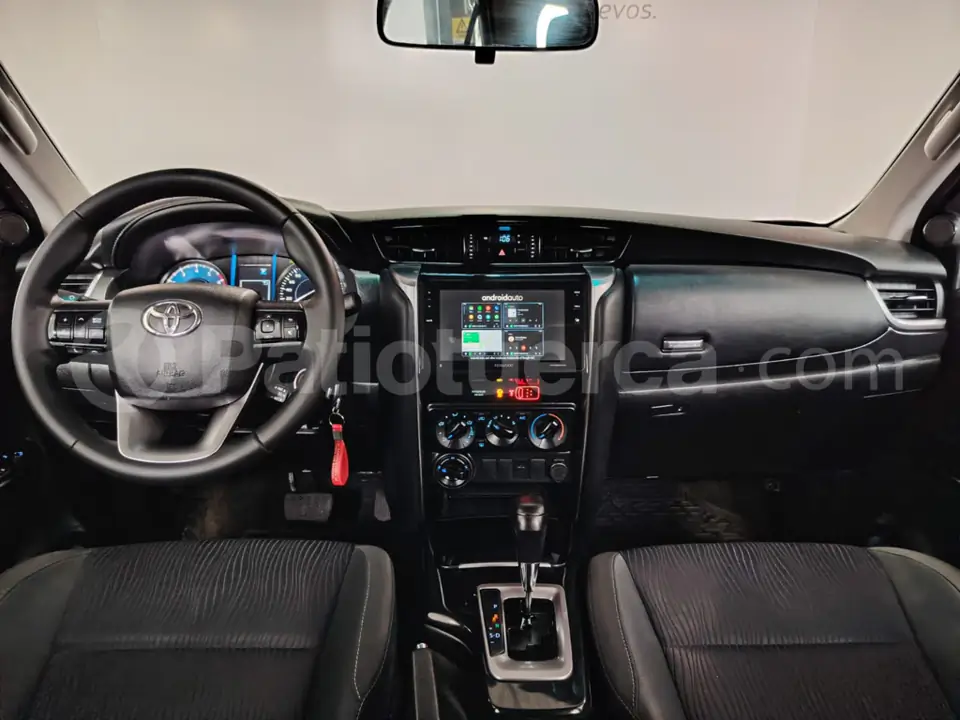 Foto 22 de Toyota New Fortuner