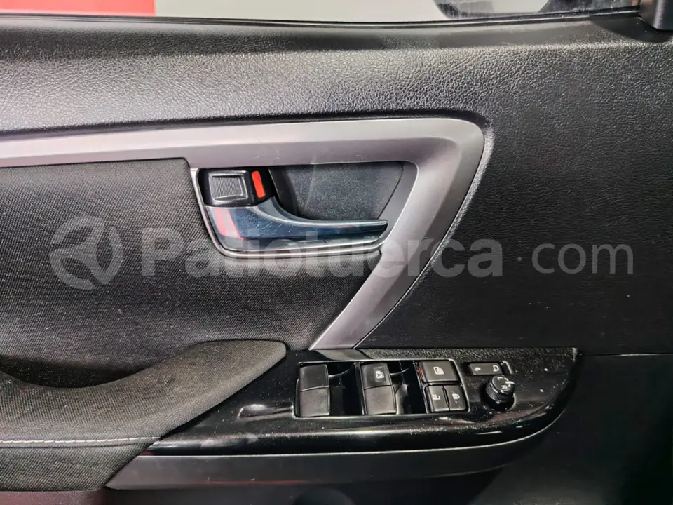 Foto 31 de Toyota New Fortuner