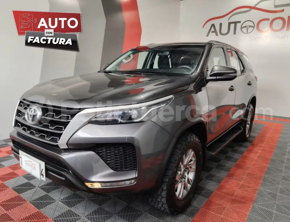 Foto 33 de Toyota New Fortuner