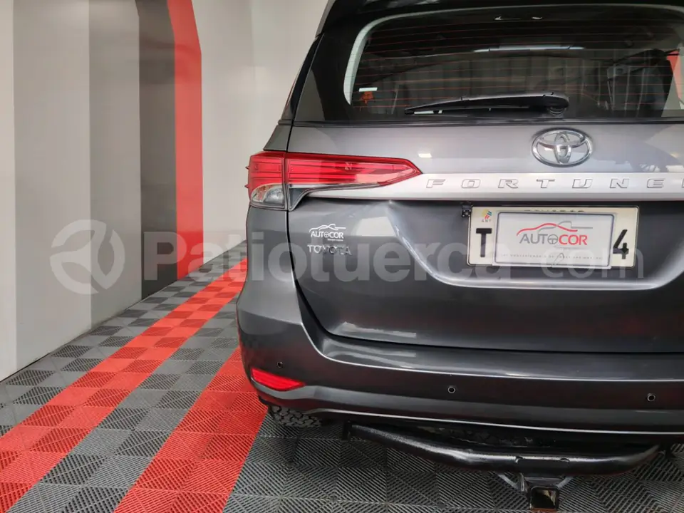Foto 9 de Toyota New Fortuner