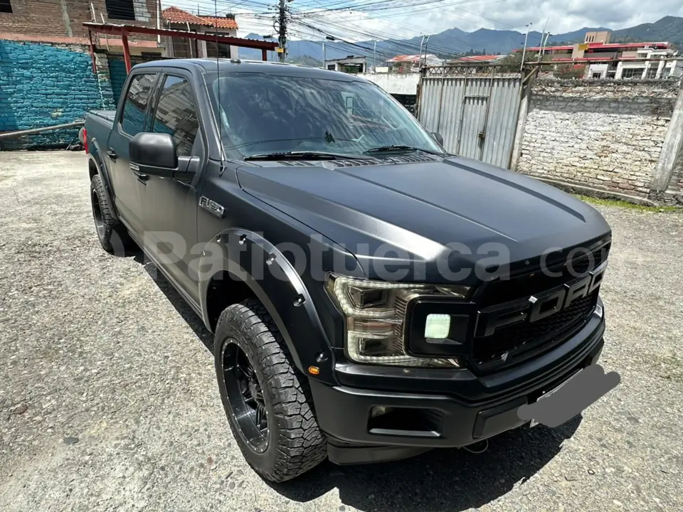 Foto 1 de Ford F150 LARIAT SC ECOBOOST AC 3.5 CD