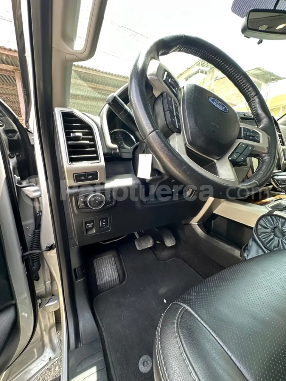 Foto 13 de Ford F150 LARIAT SC ECOBOOST AC 3.5 CD