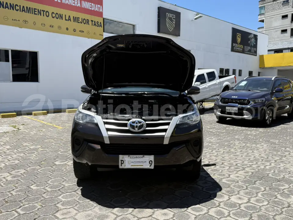 Foto 5 de Toyota Fortuner
