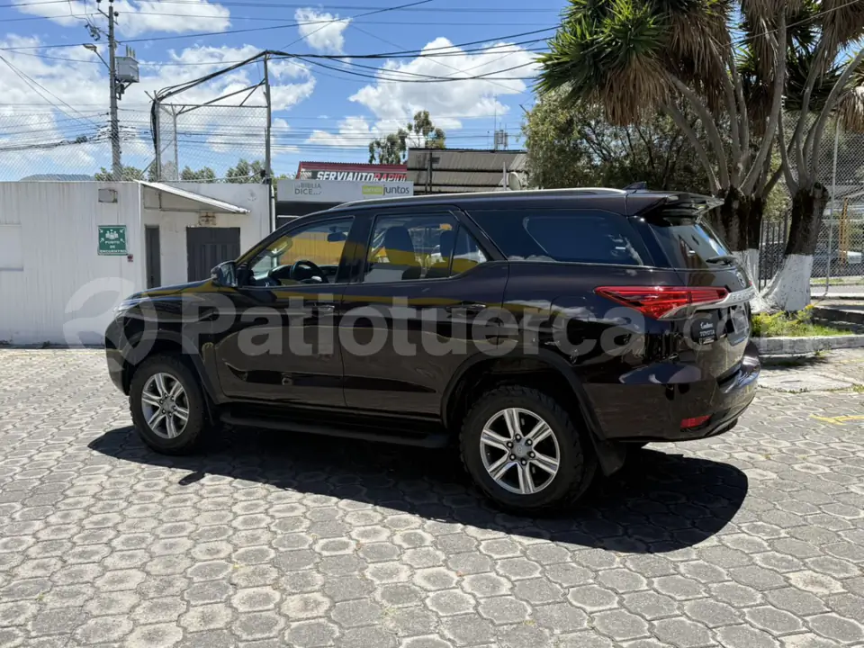 Foto 20 de Toyota Fortuner