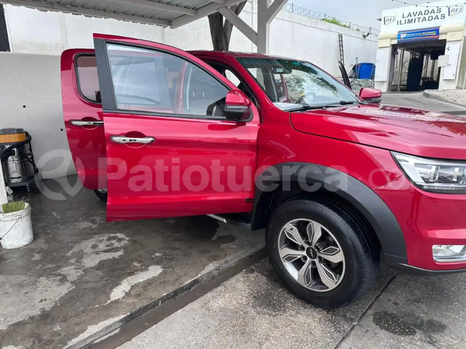 Foto 1 de JAC T8 LUXURY