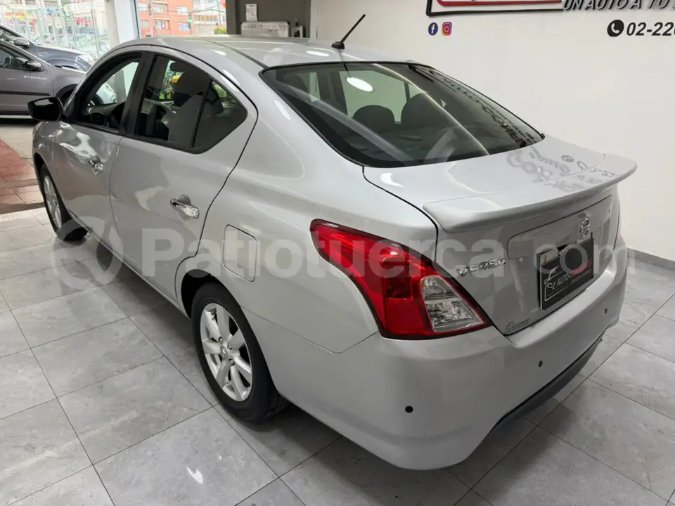 Foto 5 de Nissan Versa