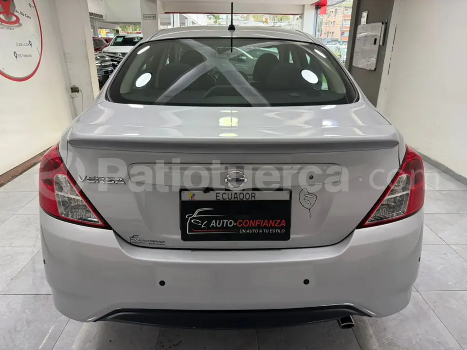 Foto 7 de Nissan Versa