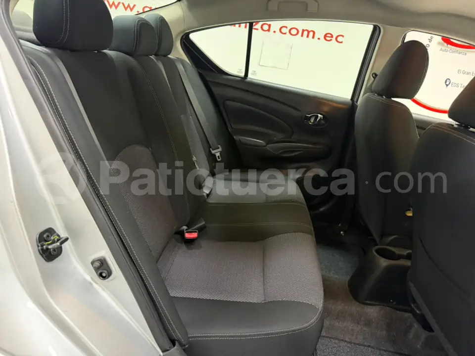 Foto 14 de Nissan Versa