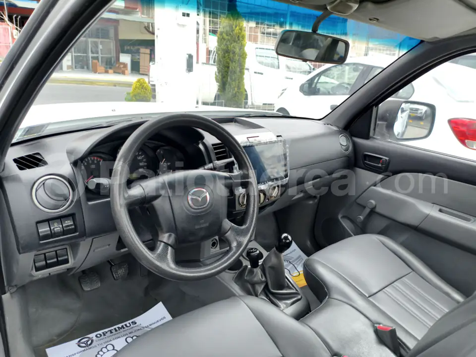 Foto 11 de Mazda BT-50 4x4