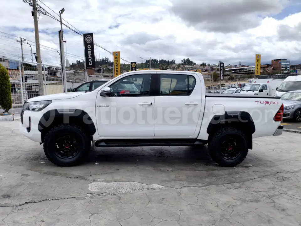 Foto 5 de Toyota Hilux CD 4x4 Diesel
