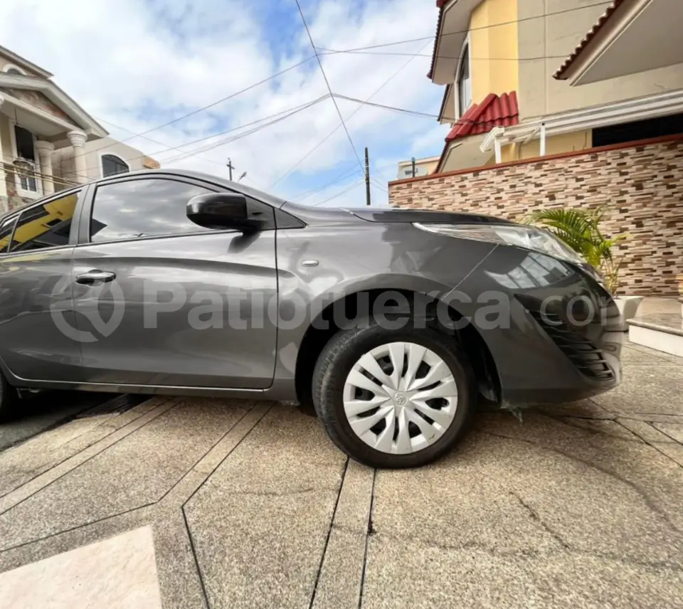 Foto 3 de Toyota Yaris Sport