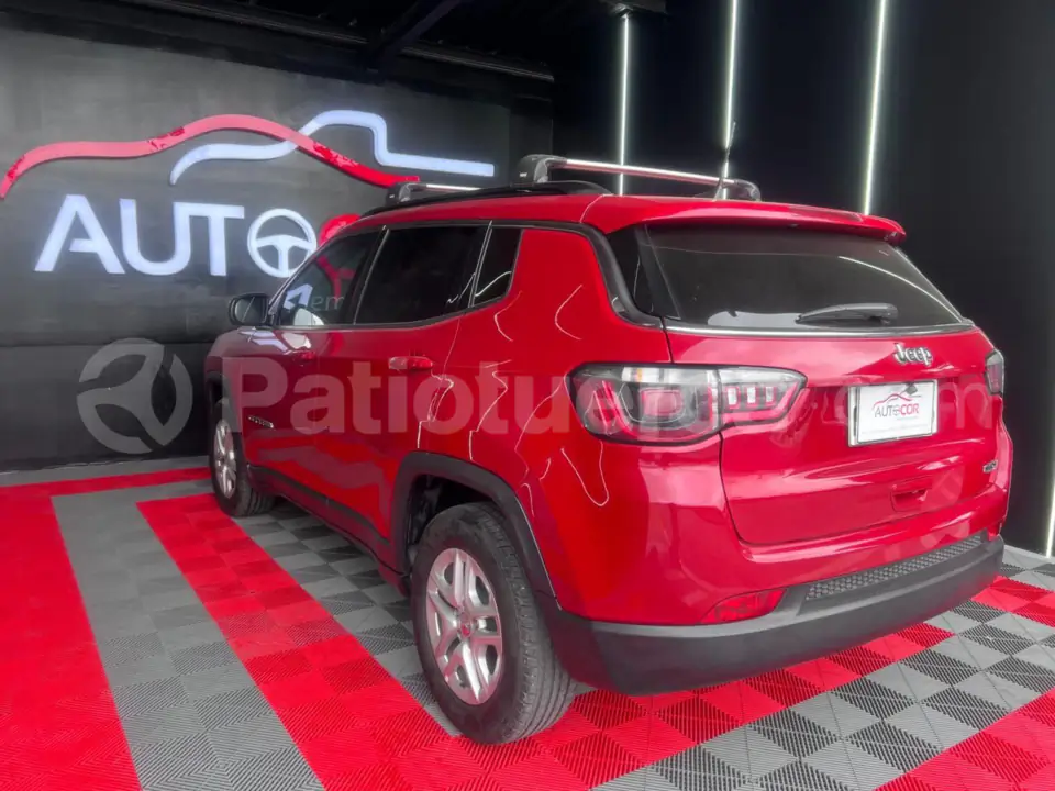 Foto 4 de Jeep Compass