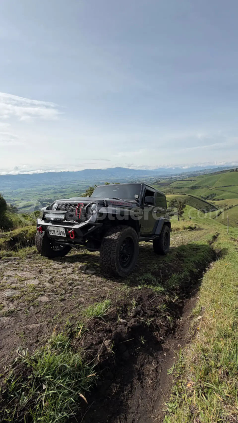Foto 1 de Jeep Wrangler Sahara 75 aniversario