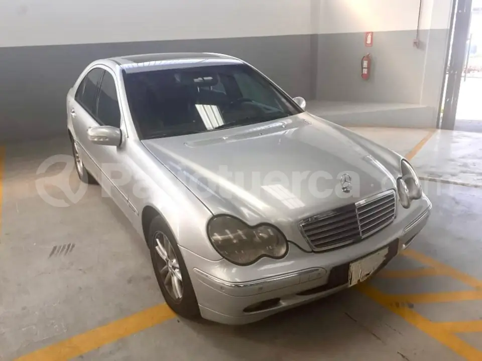 Foto 2 de Mercedes Benz C320