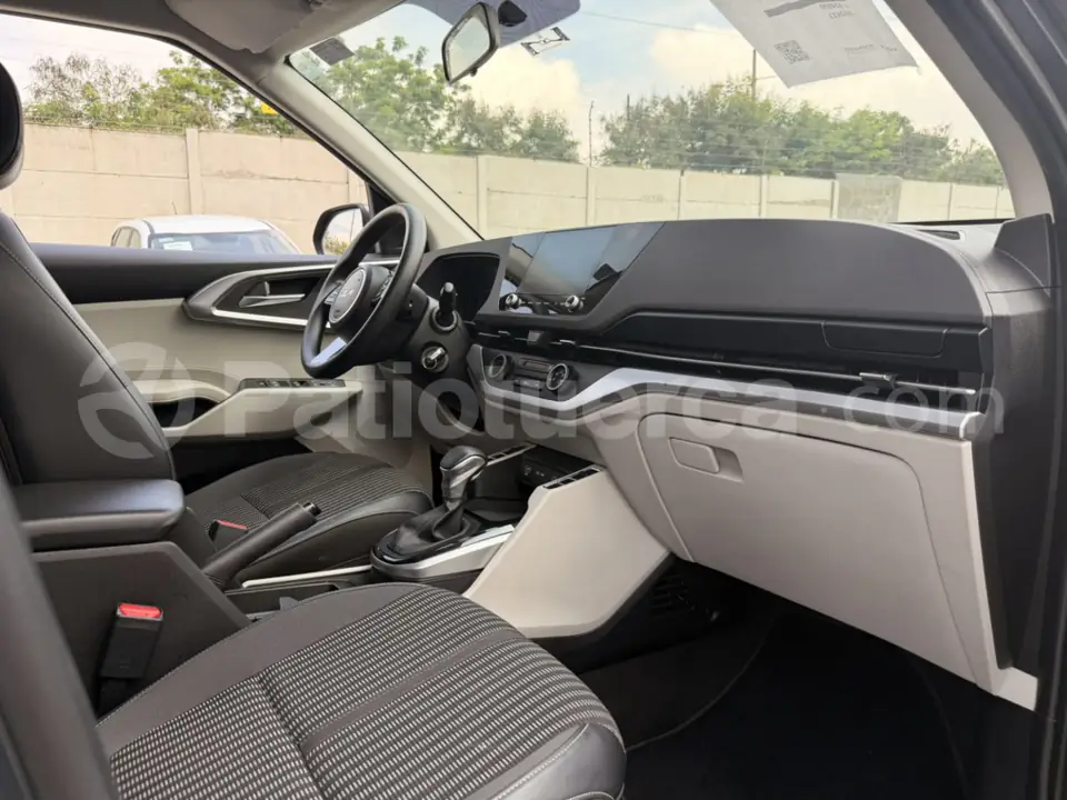 Foto 13 de Kia Carens