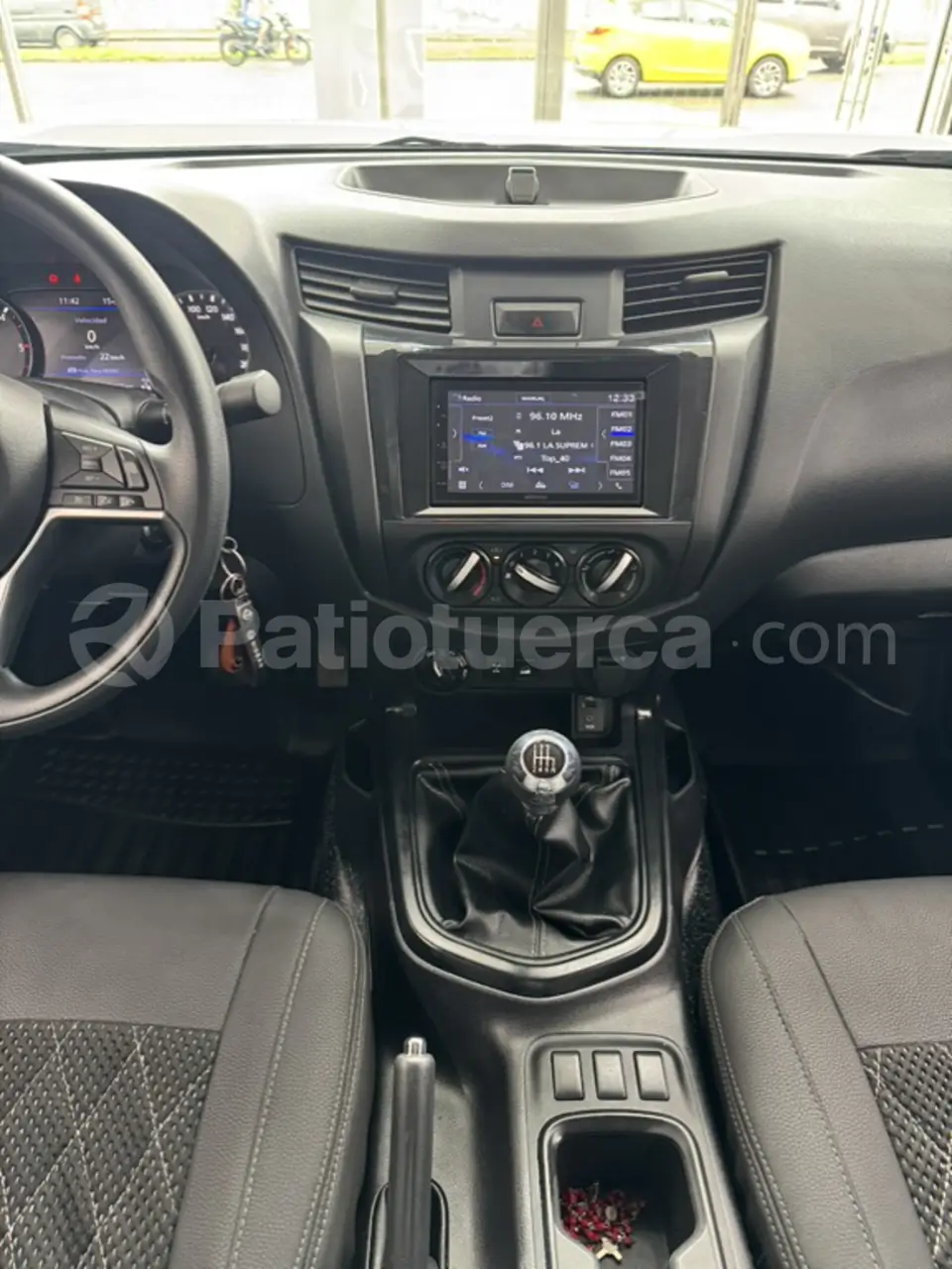 Foto 13 de Nissan Frontier SE