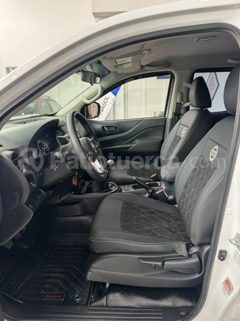 Foto 15 de Nissan Frontier SE