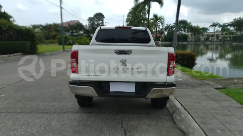 Foto 2 de Peugeot LANDTRECK active