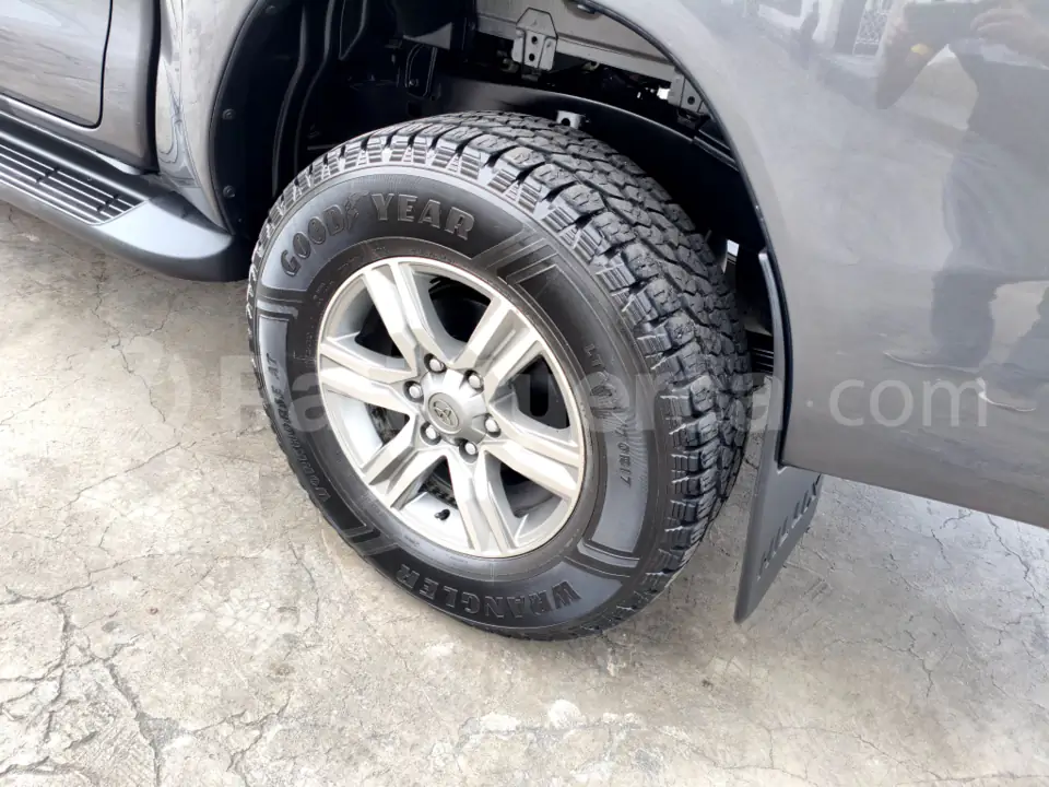 Foto 11 de Toyota Hilux CD 4x4 Diesel