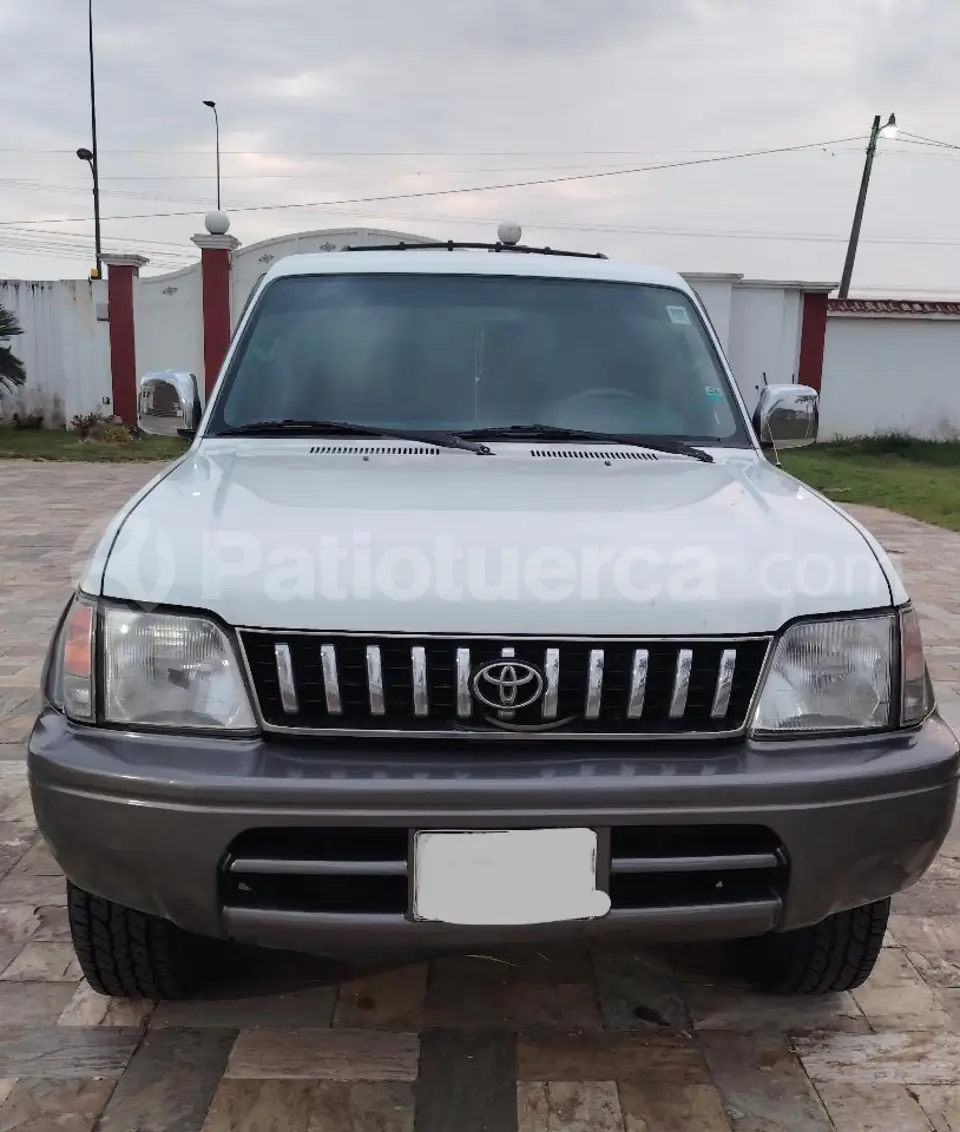 Foto 1 de Toyota Land Cruiser Prado