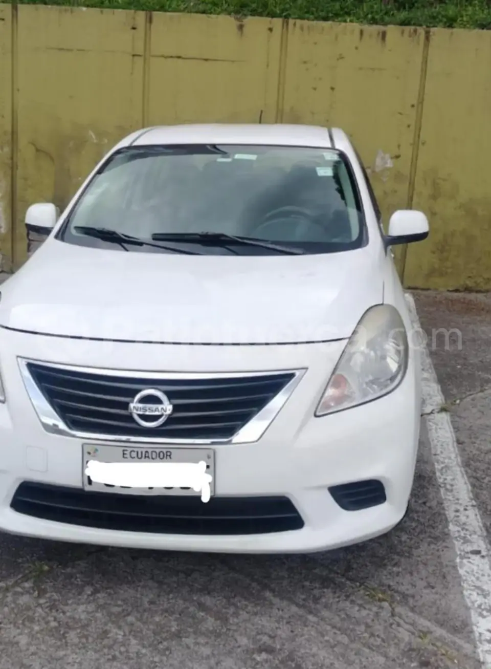 Foto 1 de Nissan Versa