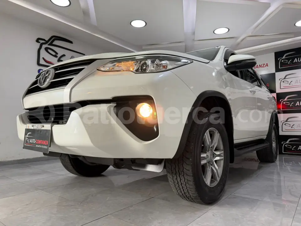 Foto 5 de Toyota New Fortuner