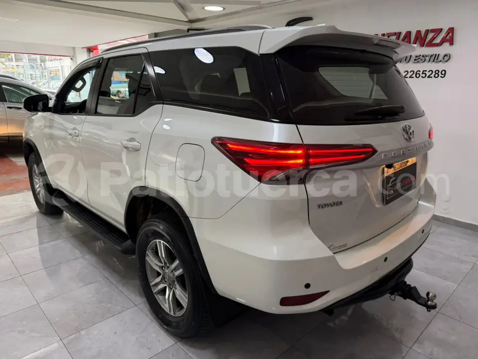 Foto 7 de Toyota New Fortuner