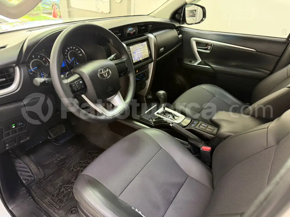 Foto 15 de Toyota New Fortuner