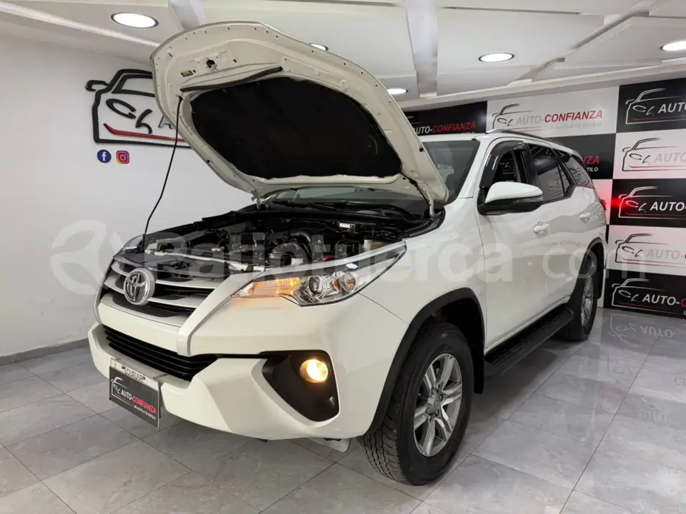 Foto 33 de Toyota New Fortuner