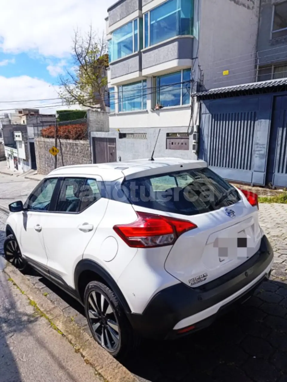 Foto 2 de Nissan Kicks