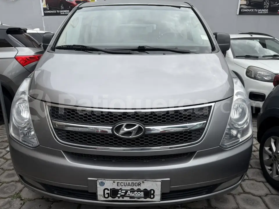 Foto 2 de Hyundai H1 12 pasajeros