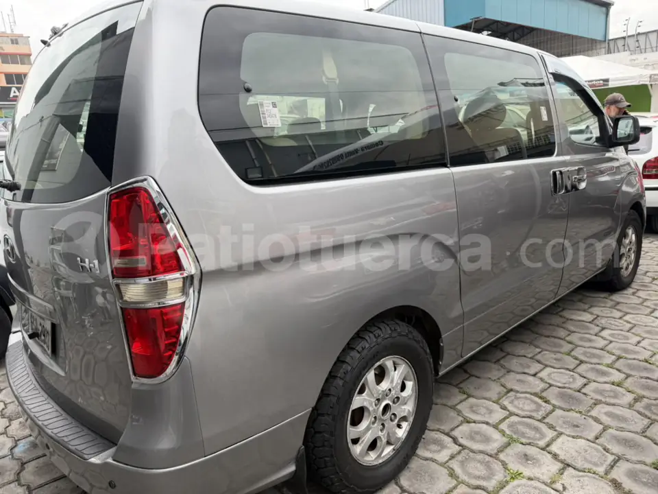 Foto 4 de Hyundai H1 12 pasajeros