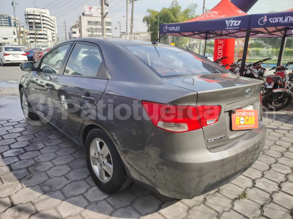 Foto 5 de Kia Cerato