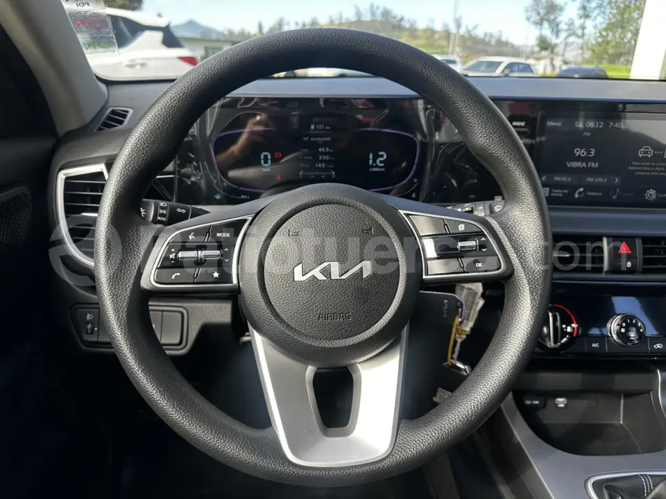 Foto 9 de Kia Seltos LX