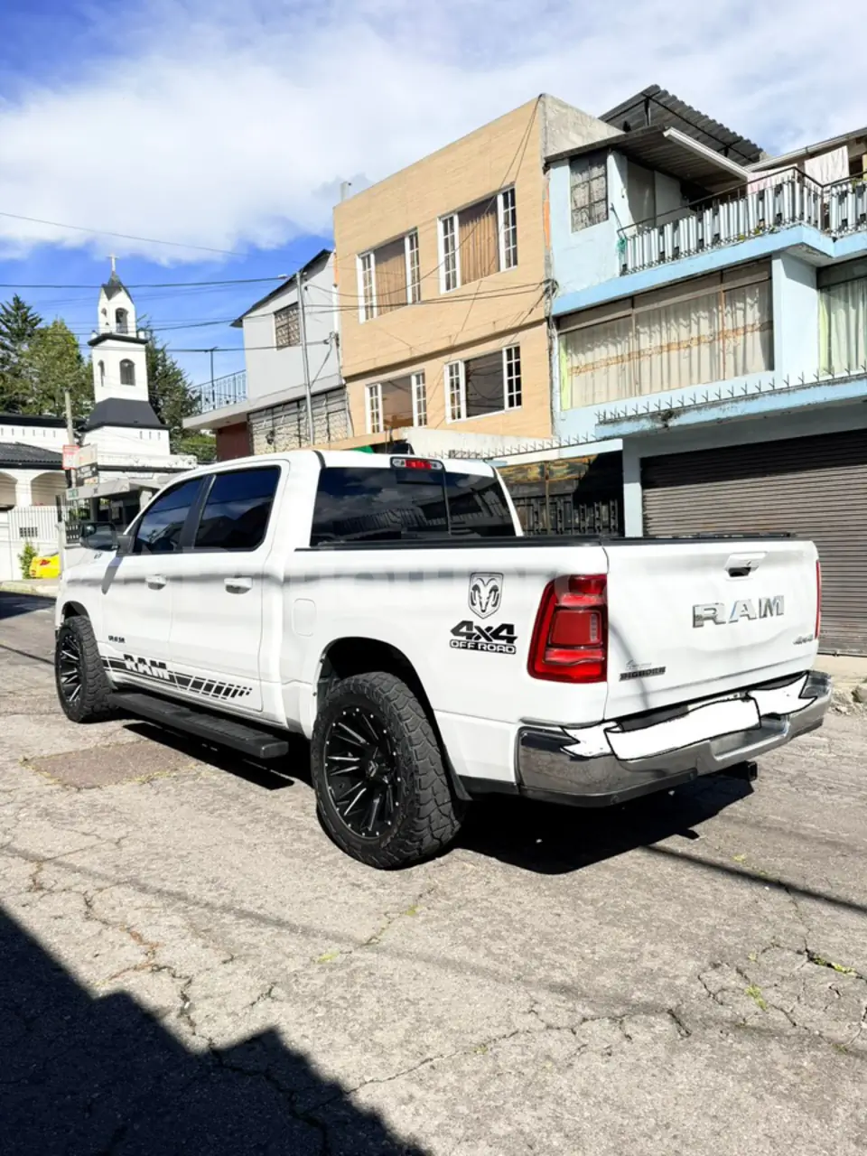 Foto 3 de Ram 1500 BIGHORN ETORQUE